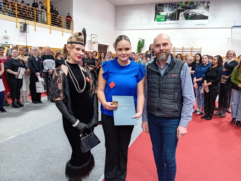 04-Aneta Cepkova1 uces.jpg